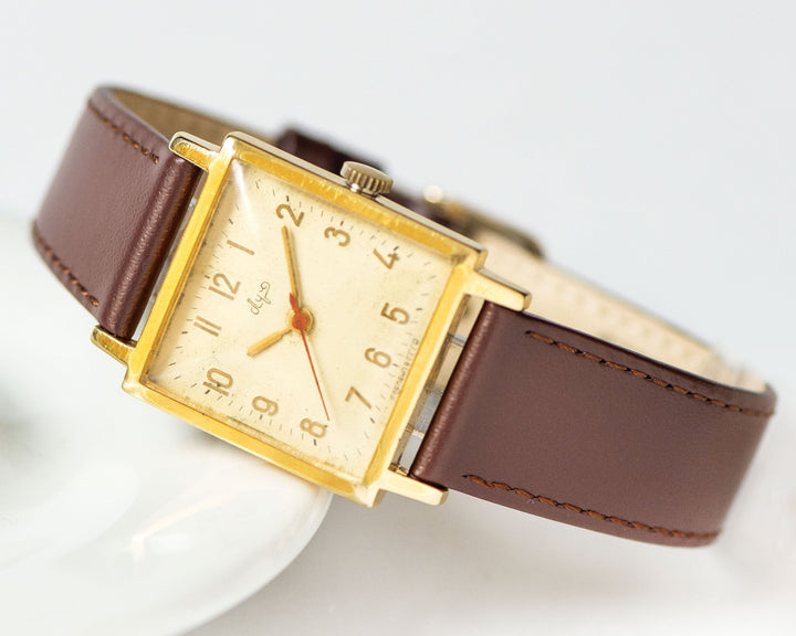 Square gold plated wristwatch for women Ray, retro women wrist watch classic, vintage tomboy watch shockproof, new premium leather strap