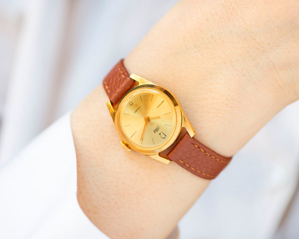 Unused gilded women watch Dawn vintage, minimalist women watch classic vintage gift, Arabic numerals watch women, new genuine leather strap