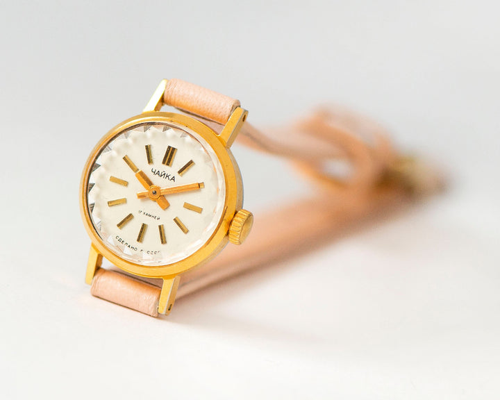 Women wristwatch gold plated chic Seagull, retro women watch delicate jewelry gift, dainty lady watch vintage, new premium leather strap