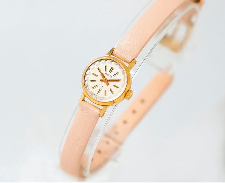 Women wristwatch gold plated chic Seagull, retro women watch delicate jewelry gift, dainty lady watch vintage, new premium leather strap