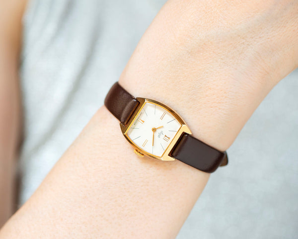 Elegant women's watch gold plated Ray, Roman numerals lady watch classic, vintage retro wrist accessory women gift, new genuine leather band