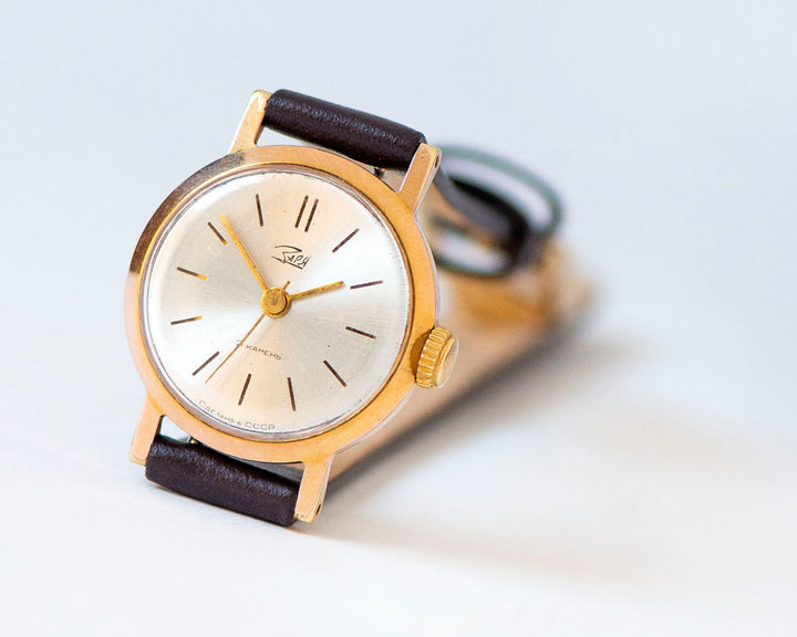 Classic women watch vintage Dawn, simple lady wristwatch gold plated, minimalist women's watch retro gift, new premium leather strap