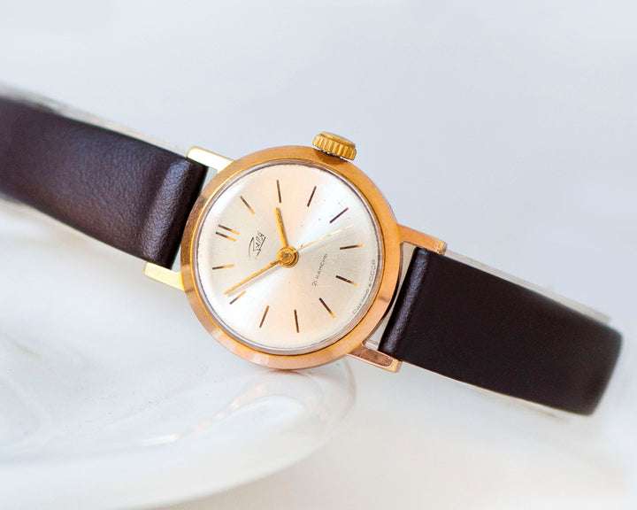 Classic women watch vintage Dawn, simple lady wristwatch gold plated, minimalist women's watch retro gift, new premium leather strap