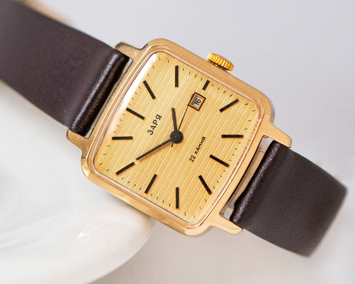 Unused women watch vintage Dawn, square lady watch gold plated, modern minimalist women wristwatch jewelry gift, new luxury leather strap