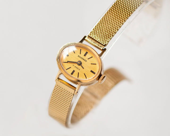 Oval cocktail watch for women Sekonda sleek bracelet, gold plated lady watch chic minimalist, vintage wristwatch jewelry gift leather strap