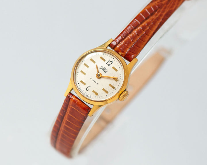 Lady's watch gold plated vintage Dawn, retro watch for women classic, minimalist women watch jewelry gift, new genuine leather strap