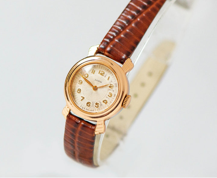 Retro women's wristwatch classic gold shade Dawn, vintage lady's watch sunburst dial delicate, Arabic numerals, new genuine leather strap