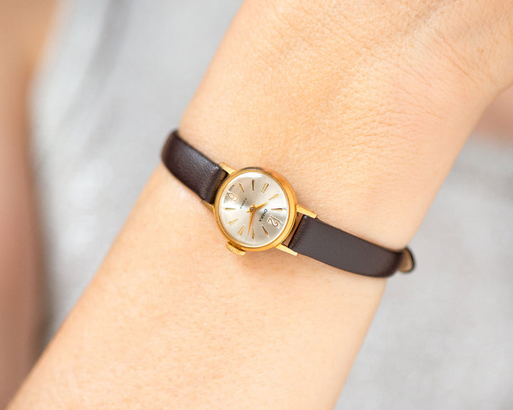 Chic watch for women gold plated Seagull vintage, minimalist watch feminine jewelry gift, micro watch angular cover new luxury leather strap