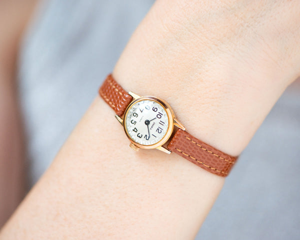 Gold plated micro watch for women Seagull, vintage lady wristwatch classic jewelry, chic wristwatch Arabic numerals gift, new leather strap