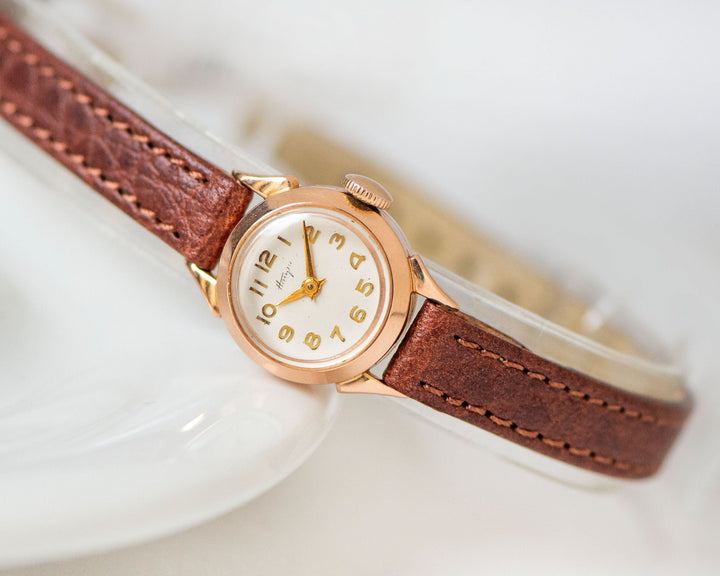 Solid gold 14K wristwatch for women vintage Nairi gift, minimalist small wrist women cocktail jewelry watch golden new premium leather strap