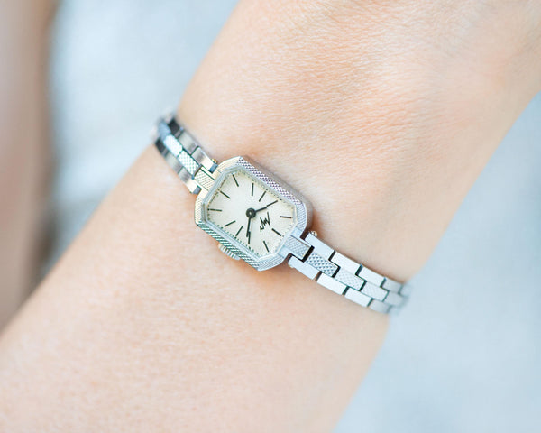 Cocktail watch women silver shade Ray, minimalist lady watch rectangular, vintage timepiece petite bracelet jewelry classic gift OneEraLate