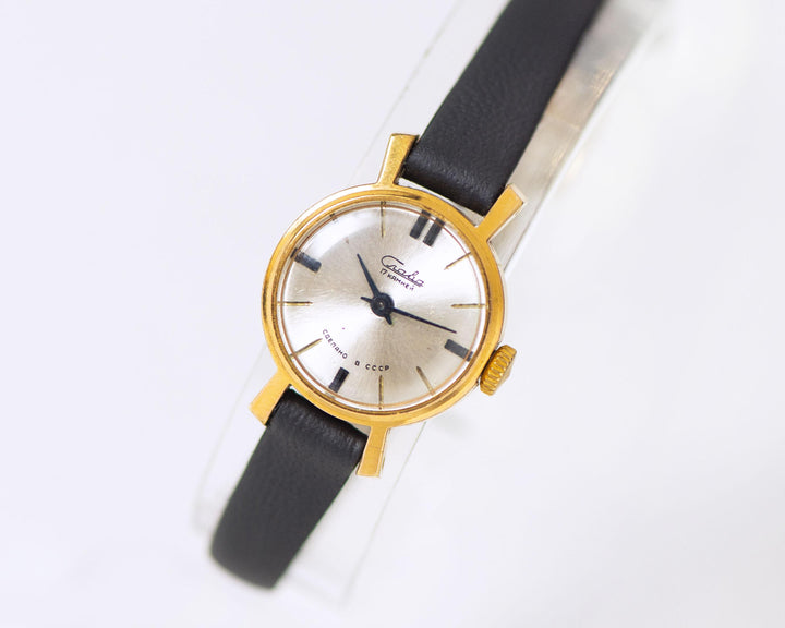 Vintage women's wristwatch Glory vintage, gold plated classic watch delicate minimalist jewelry gift Christmas, genuine leather strap new