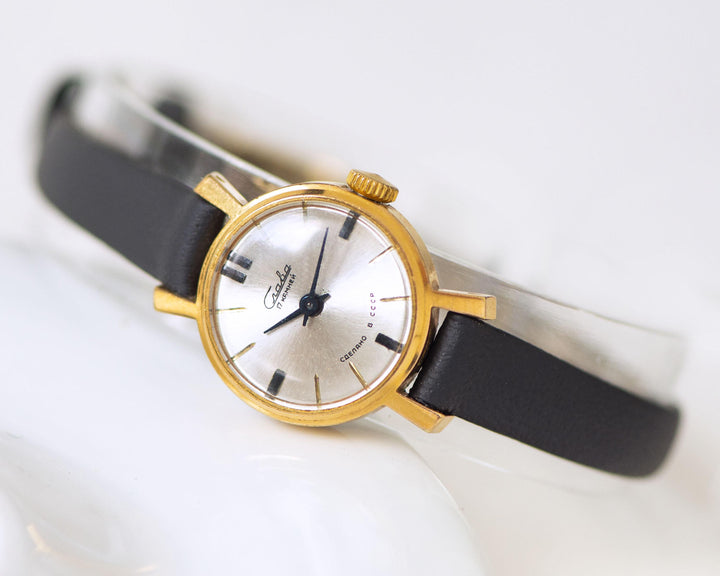 Vintage women's wristwatch Glory vintage, gold plated classic watch delicate minimalist jewelry gift Christmas, genuine leather strap new