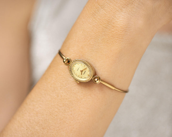 Women's cocktail watch vintage oval Seagull, gold shade lady watch delicate gift, classic lady watch chic jewelry minimalist tiny bracelet