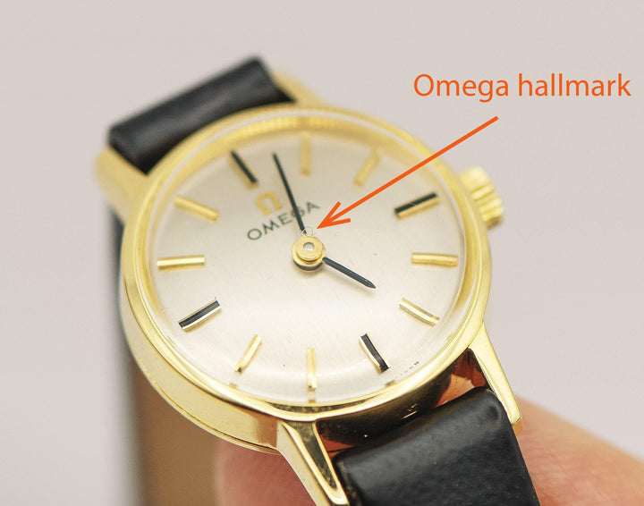 Woman wristwatch Omega solid gold 18K ladies watch Swiss Ω classic super small accessory vintage gift anniversary, new premium leather strap