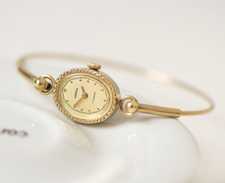 Women's cocktail watch vintage oval Seagull, gold shade lady watch delicate gift, classic lady watch chic jewelry minimalist tiny bracelet