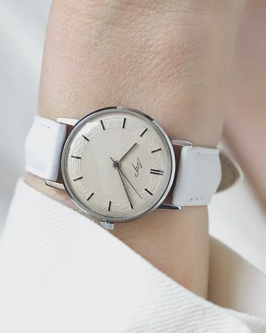 NOS unisex wristwatch slim Roman numerals dial, vintage silver shade watch Ray, dress watch for men or women, new premium leather watch band