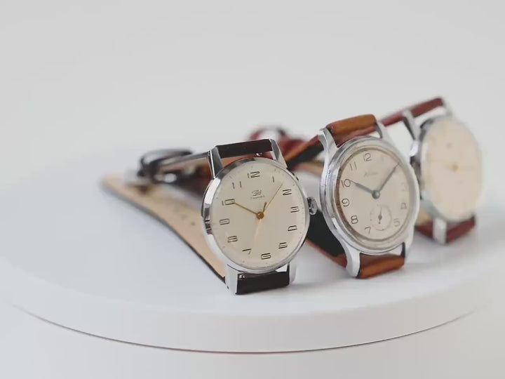 Classic women watch 70s Dawn unused vintage, gift unique lady, minimalist tomboy watch silver shade Arabic numerals dial One Era Late shop