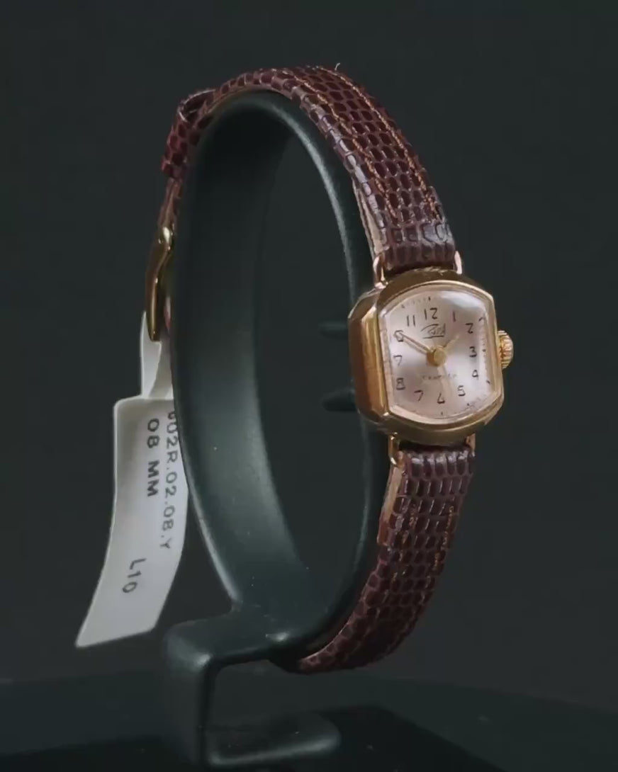 Women watch rectangular Dawn mint condition tiny vintage micro wristwatch gold plated classic gift, new premium leather strap