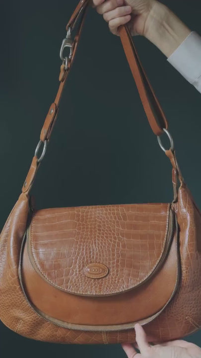 Tod’s Hobo handbag leather caramel brown. Women Shoulder bag for lady croco pattern. Shoulder Bag Roomy Handbag Zipper details Italy made