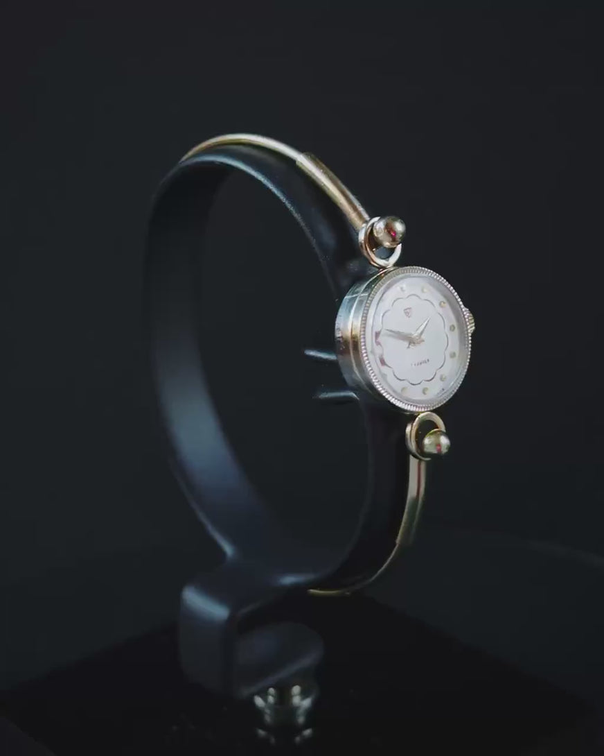 Women's Watch Tiny Ring Bracelet Gold Plated Seagull, Vintage Lady Wristwatch Classic Cocktail Watch Delicate Jewelry Gift Women small wrist